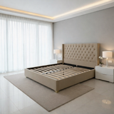 Letto Matrimoniale 160x200 in Velluto Beige Trapuntato con Borchie e Piedi Oro - Levante